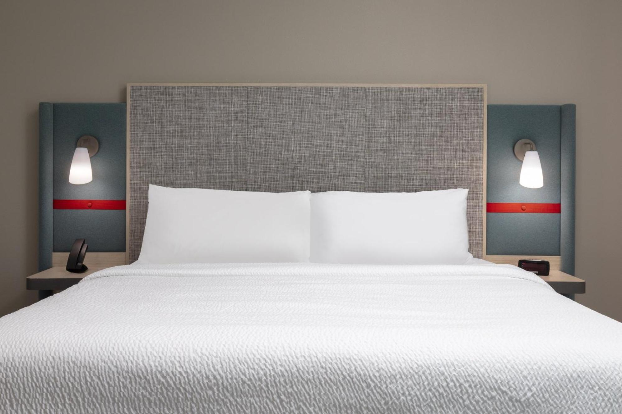 Hotel Avid West By Ihg
