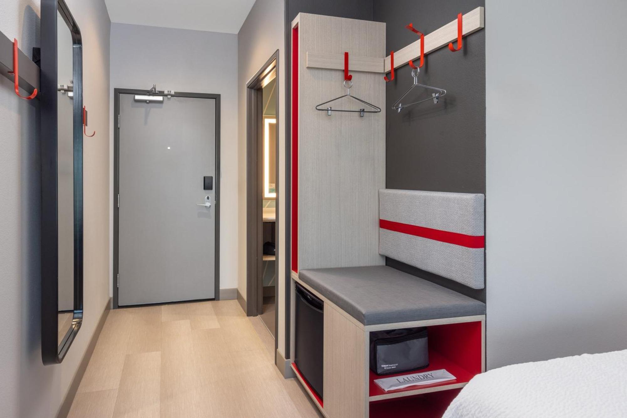Avid West By Ihg